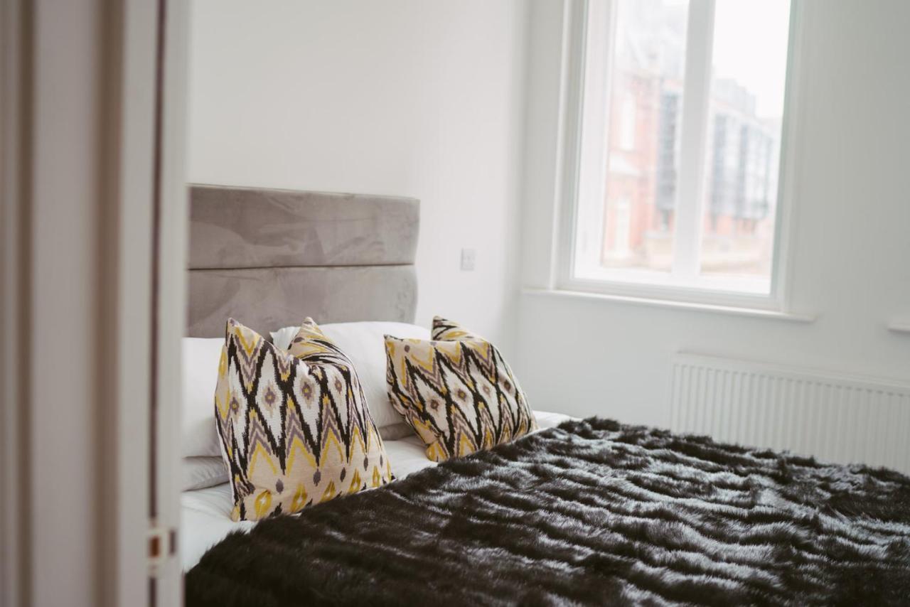 York Riverside Apartments Экстерьер фото